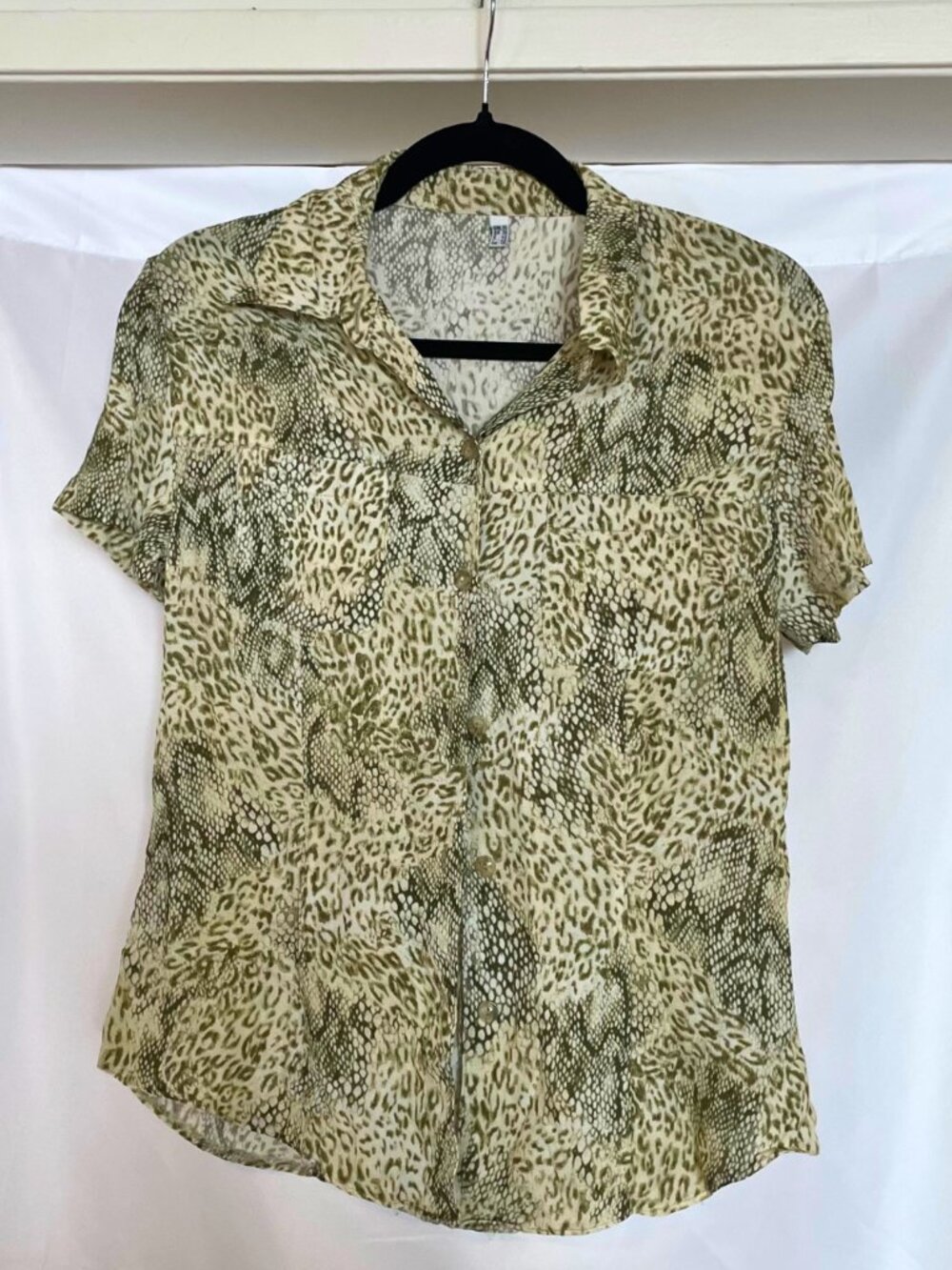 Vintage Animal Print Button-Up Blouse – Size Small